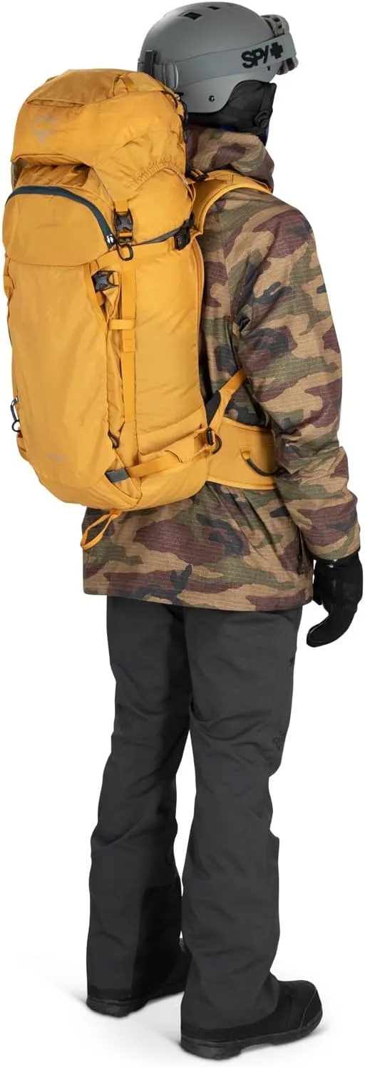 Osprey Soelden 42L Men's Ski and Snowboard Backpack, Black